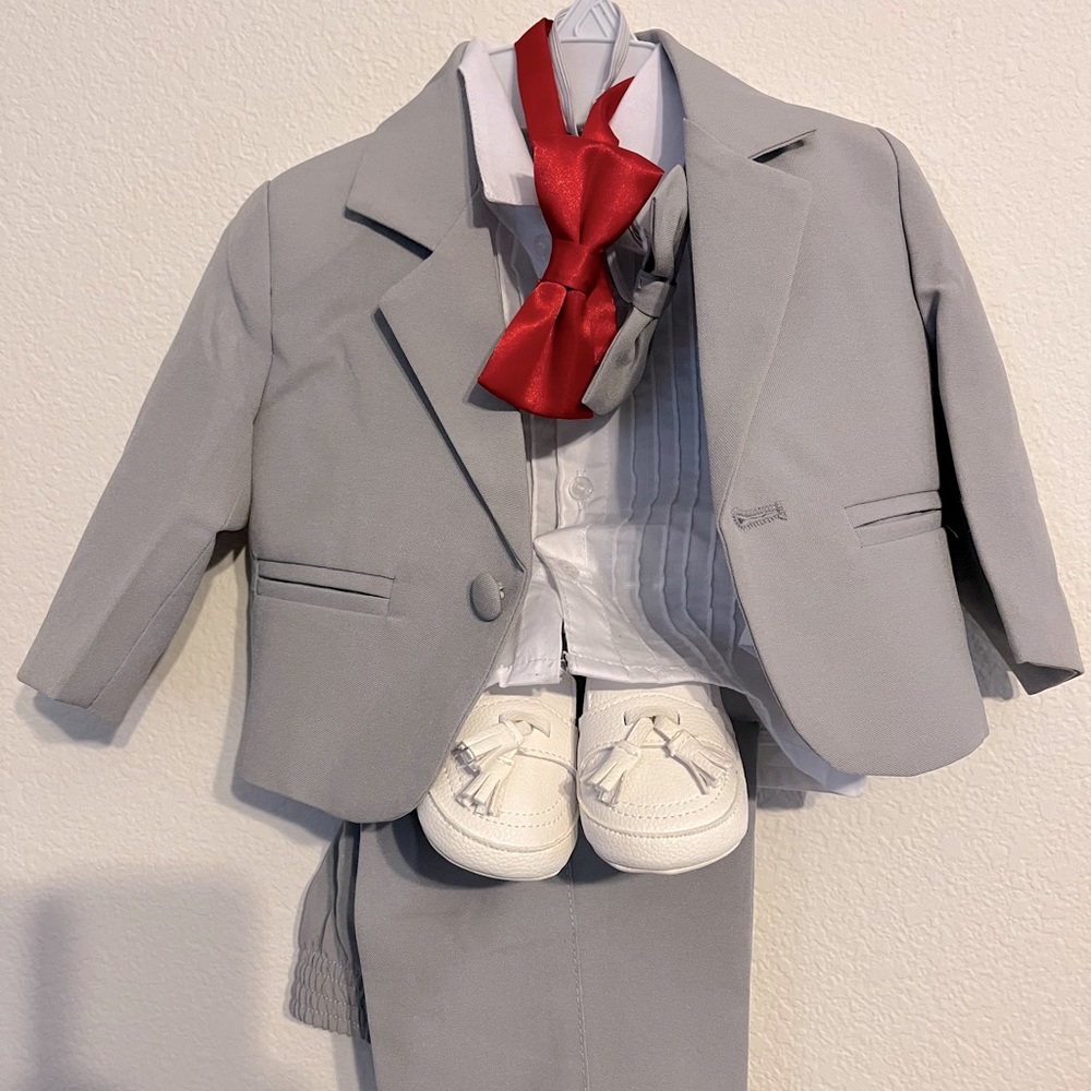 Gray Suit / Pee-Wee Herman suit